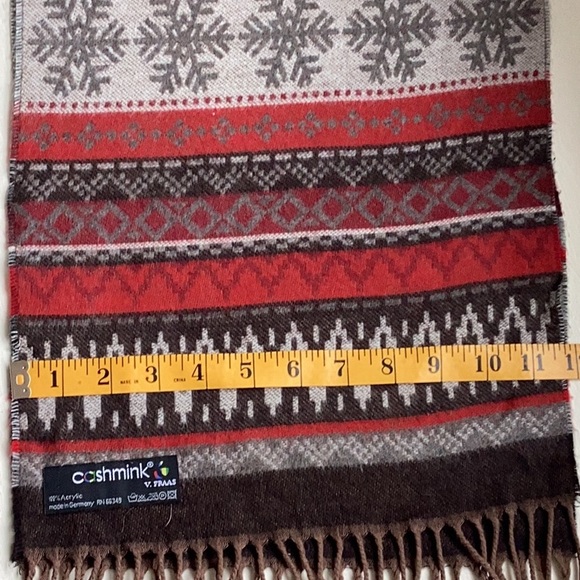 V. Fraas Cashmink Scarf - Red and Brown Pattern - Picture 7 of 9